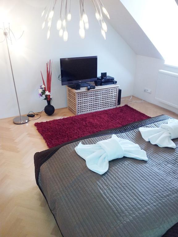 Selinor Old Town Apartments Прага Екстер'єр фото