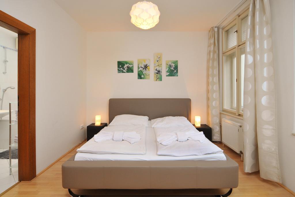 Selinor Old Town Apartments Прага Номер фото