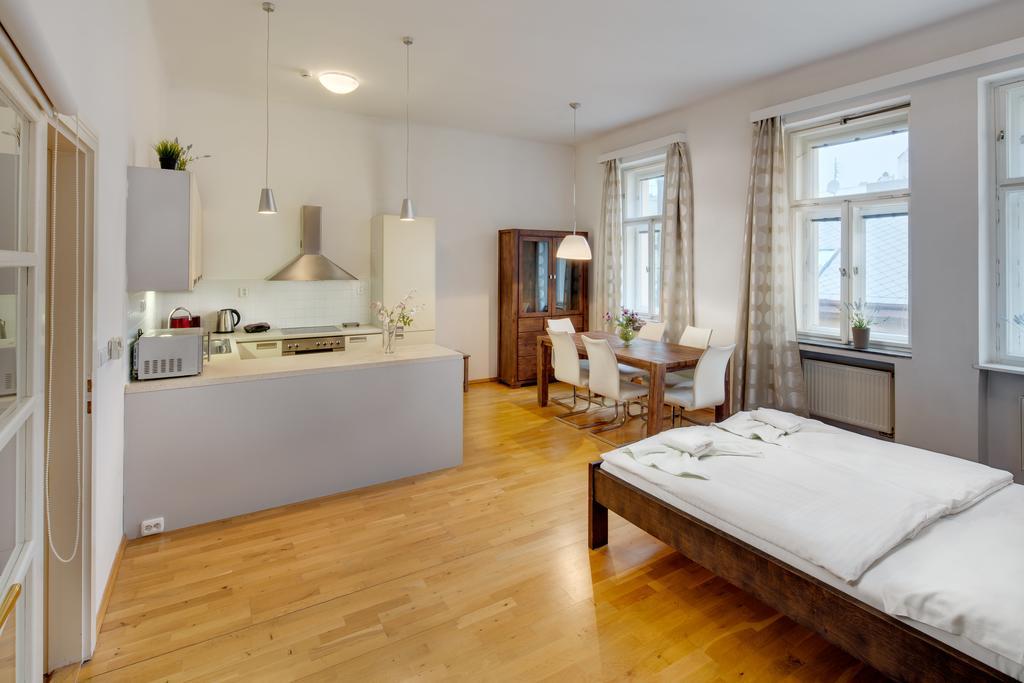 Selinor Old Town Apartments Прага Екстер'єр фото
