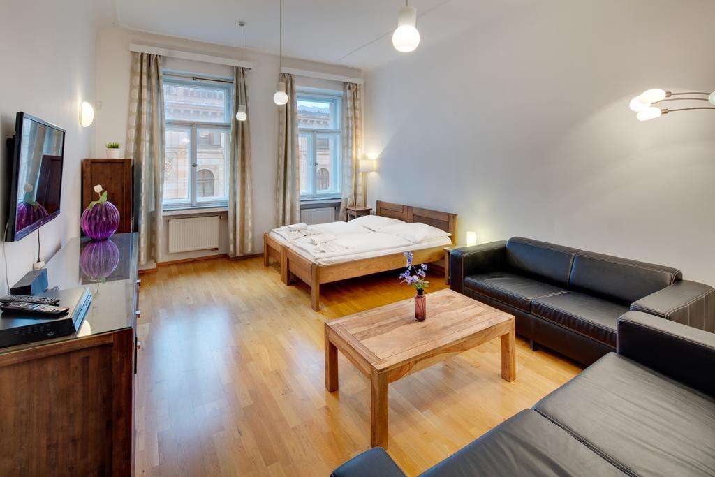 Selinor Old Town Apartments Прага Екстер'єр фото